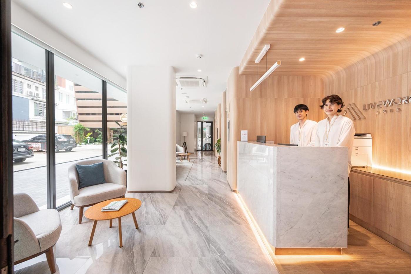 Livezen Bangkok Sukhumvit 호텔 외부 사진